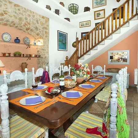 Beautiful 4 Bedrooms Bennassar Mountainside Views *