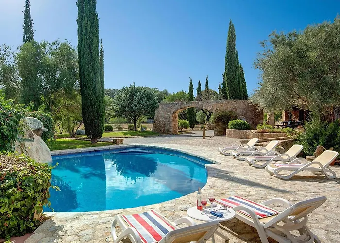 Beautiful 4 Bedrooms Bennassar Mountainside Views